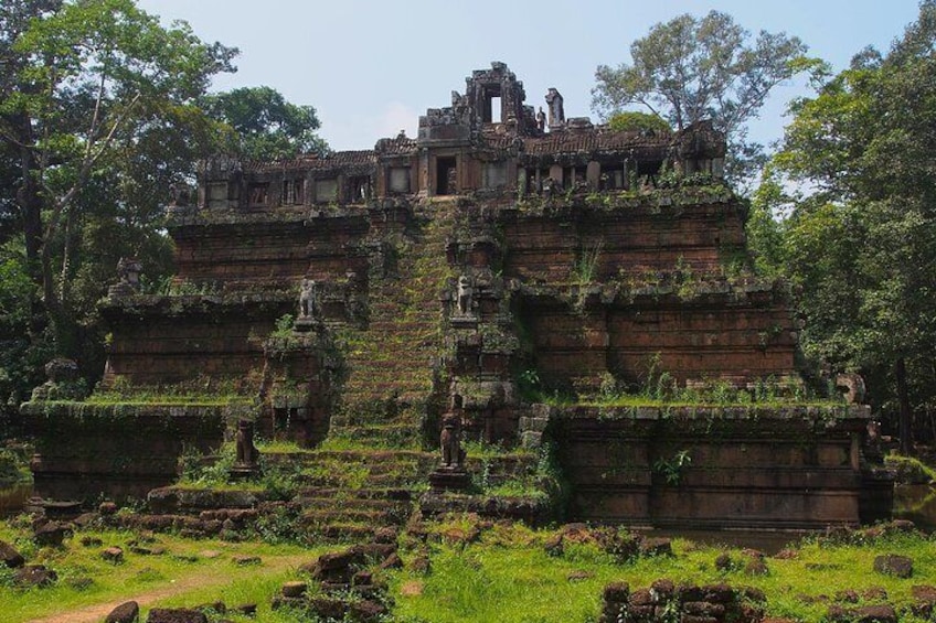 1-Day Amazing Angkor Wat Small Circuit Tour with Sunrise