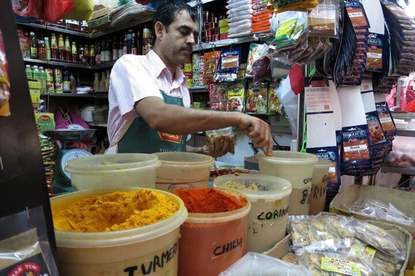 Tea & Tiffin: Food & Cultural Tour of Little India & Jalan Besar