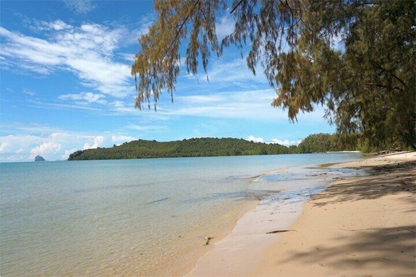 PHUKET: Phi Phi-Maya-Yao Yai-Khai Island by Speed Boat with Lunch