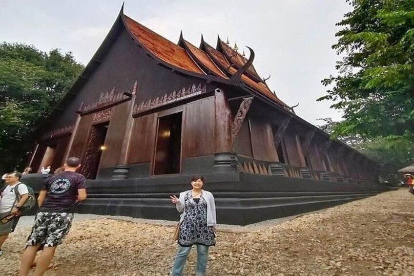 CHIANG MAI: White Temple-Black House-Blue Temple-Long Neck