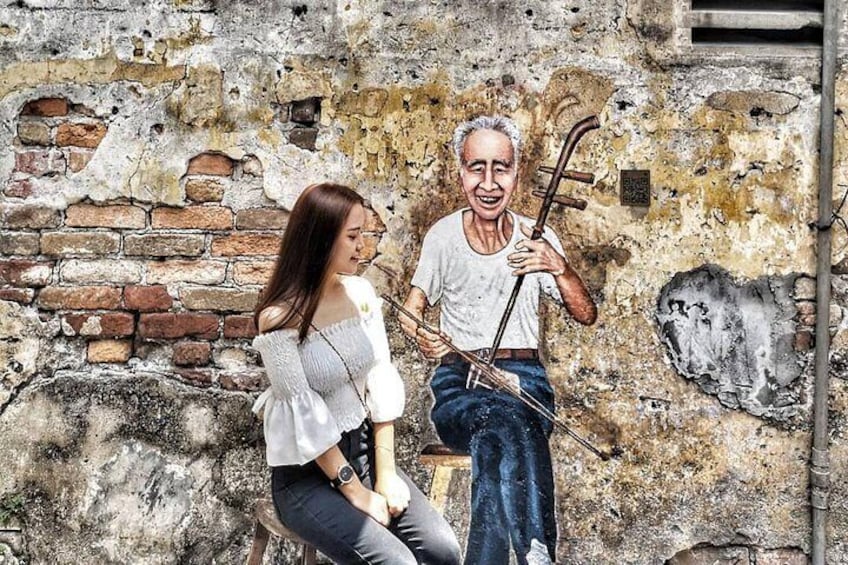 Kuala Lumpur Historical Chinatown & Batik Painting Cultural Tour (Half Day)