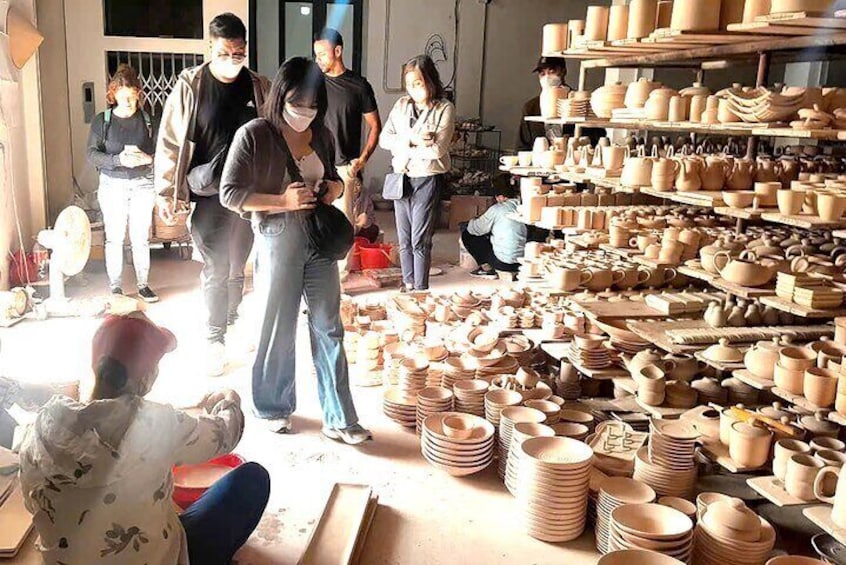 Explore Bat trang village & Ceramics factories with local guide