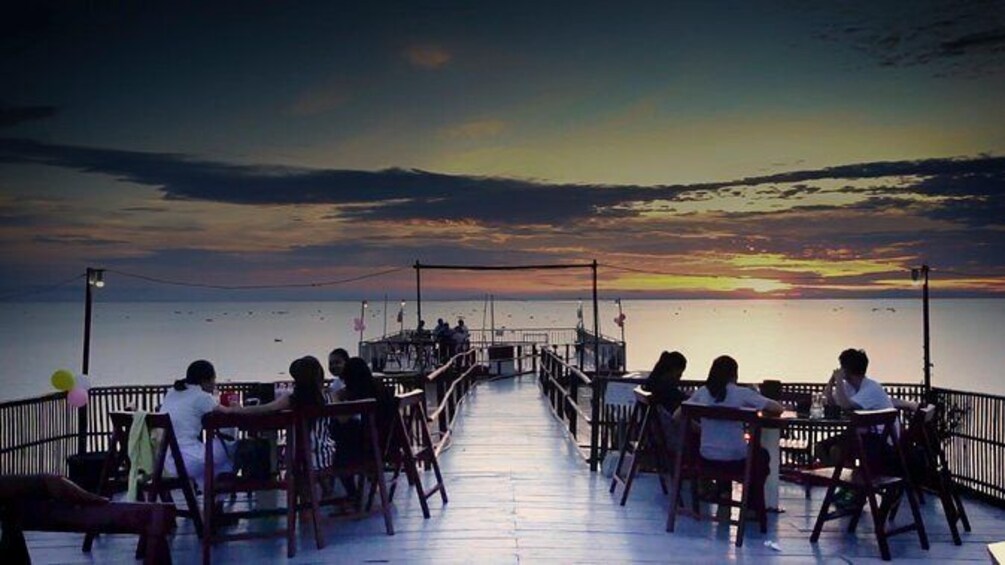 Sunset Dinner on Tonle Sap Lake with a Floating Village Tour