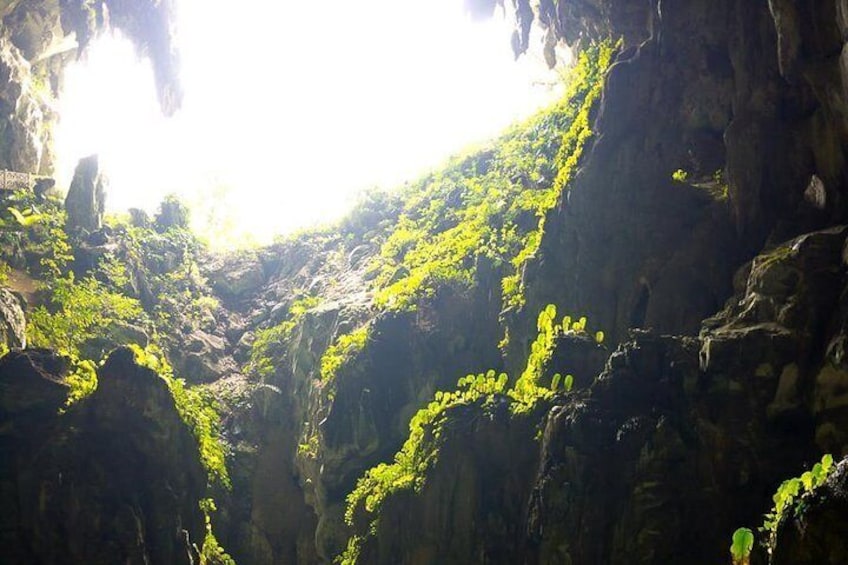 Kuching Fairy & Wind Caves Tour