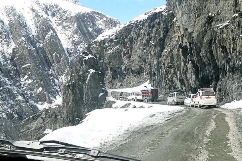 Laddakh The Dream Land with Valley of Kashmir & Taj (17 Days)