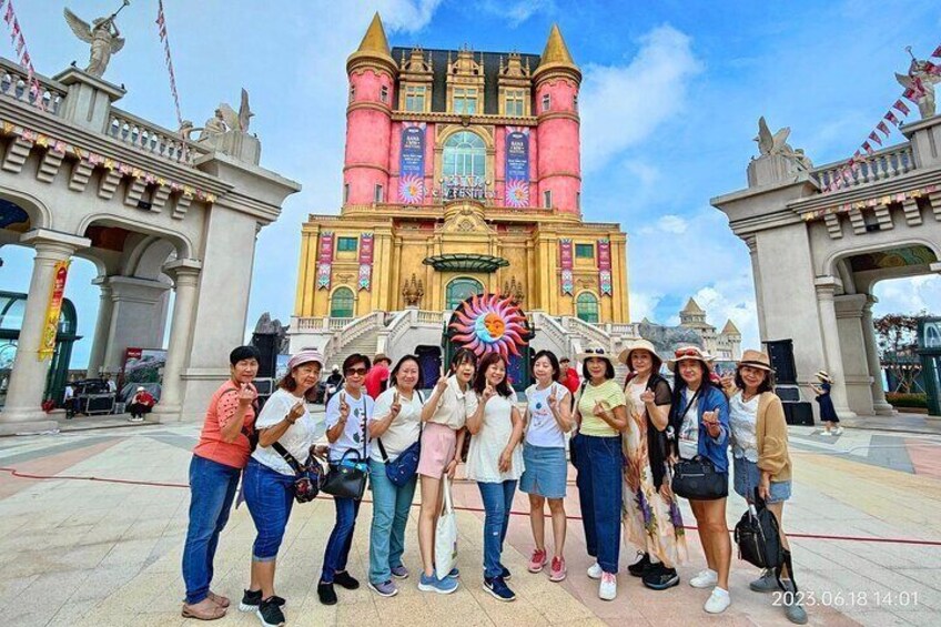 Golden Bridge and Ba Na hills early sunrise tour from Danang city