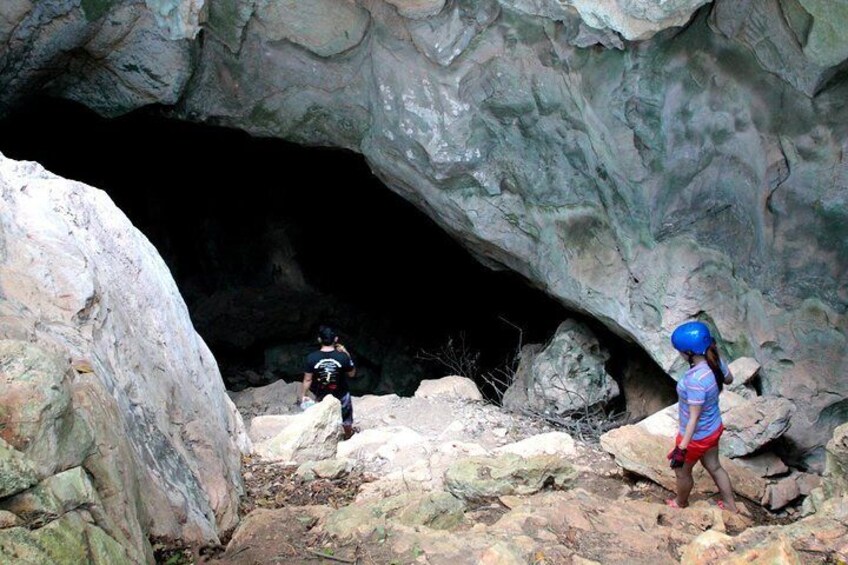Going into the Kandu Cave