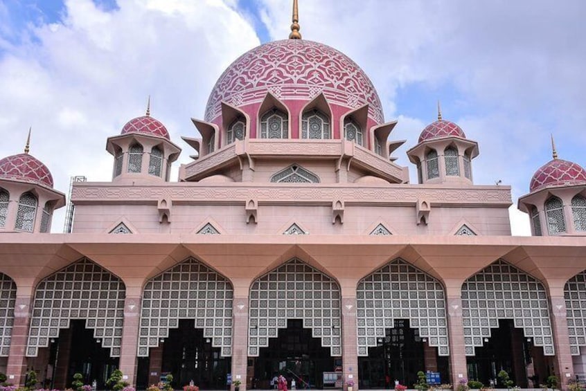 The big pink mosque which could fit about 15000 people for praying 
