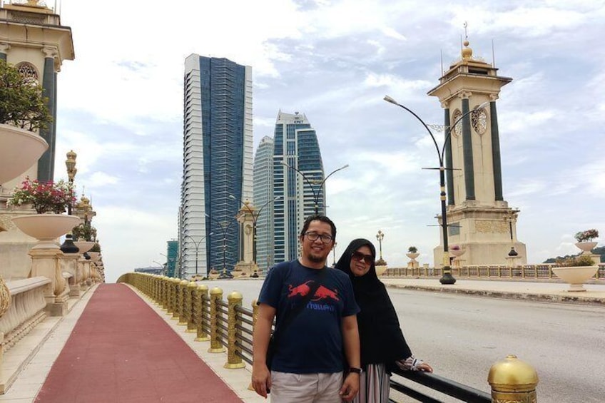 Taking photo memories by the Sri Gemilang bridge in Putrajaya