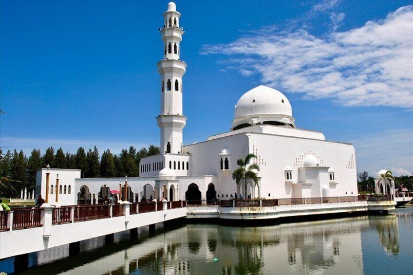 The floating mosque