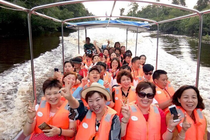 Cruising down on an open boat down the river through the mangrove forest reserve leads you to experience wildlife sightseeing