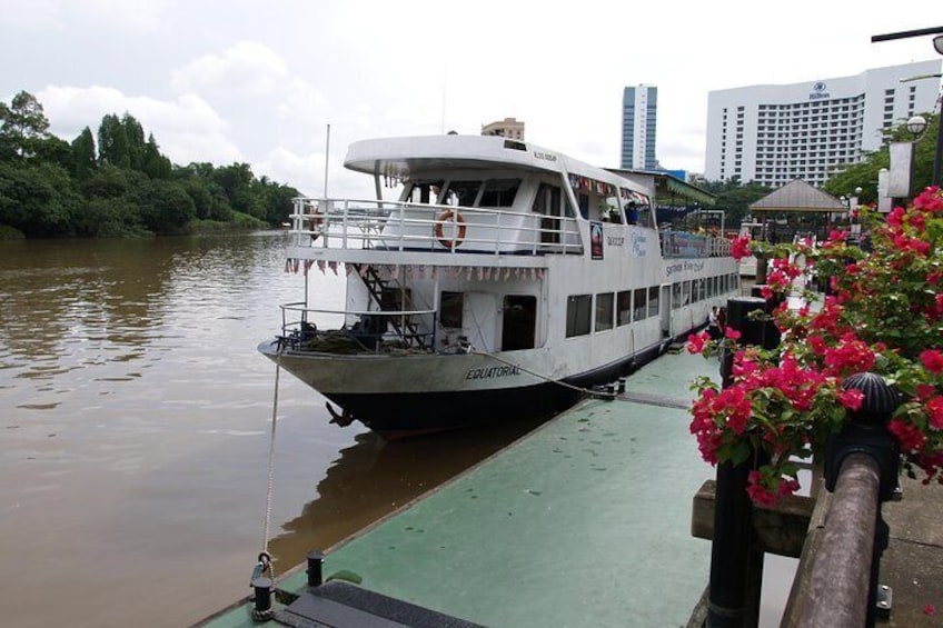Sarawak Sunset River Cruise with Pickup