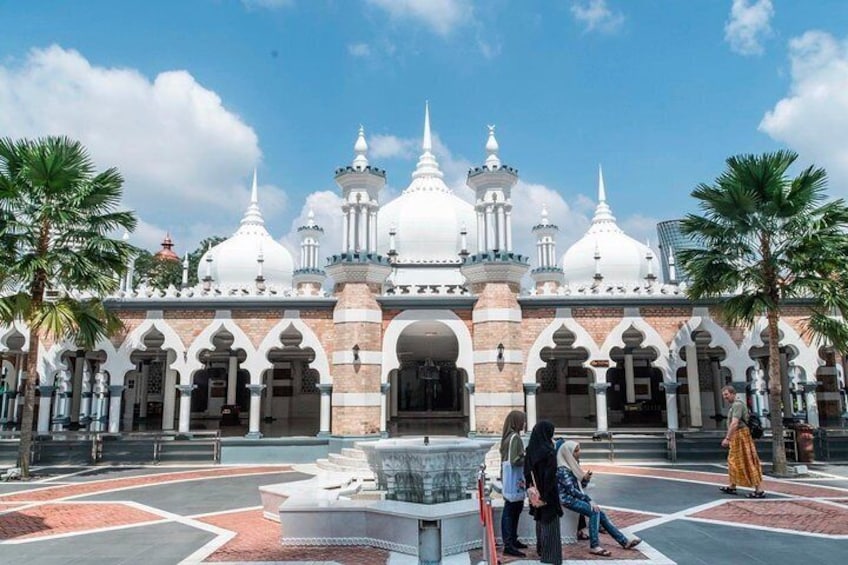 Watch how Kuala Lumpur's many cultures, religions and traditions co-exist peacefully within a step of each other