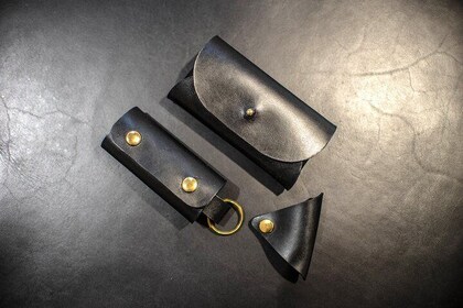 Experience leathercraft in Singapore Haji Lane : Non-stitch 3 accessories