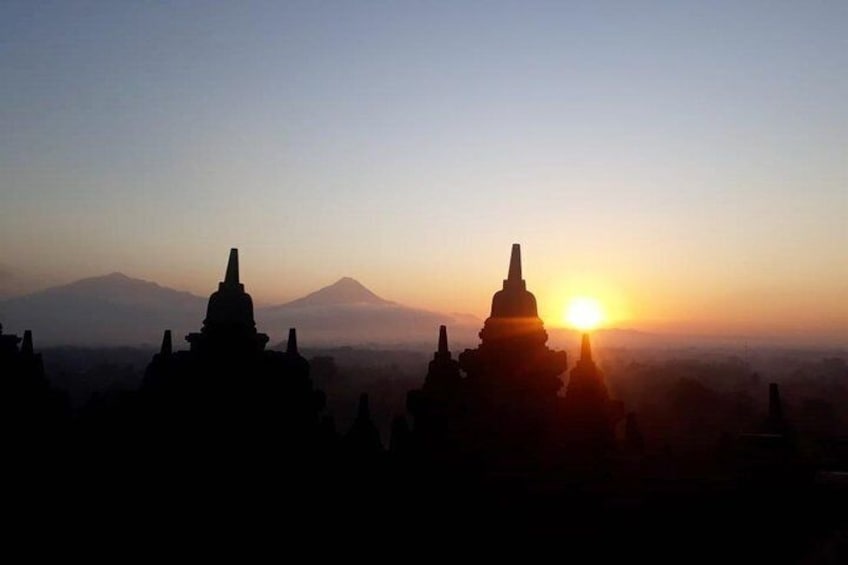 Borobudur Sunrise Tour Package 