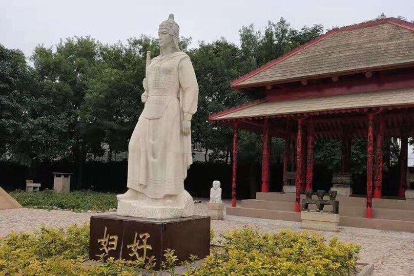 All inclusive Anyang Yin Xu ruins and Character Museum day tour from Zhengzhou