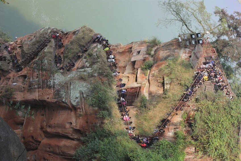 Private Leshan Giant Buddha day tour and Huanglongxi old town 8hours with lunch