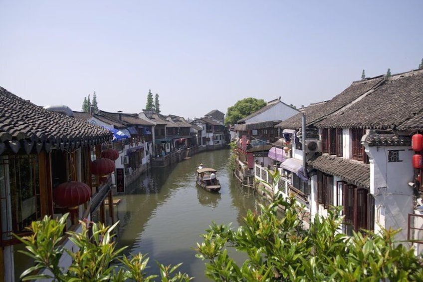 Private day tour to Zhujiajiao water town village and shanghai city market