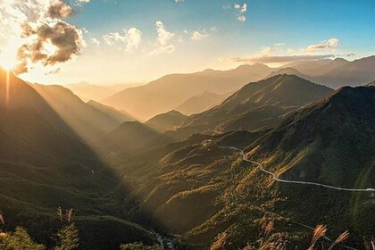 The Best Sapa Tour 2 Days 1 Night Stay At 3* Hotel -Transfer by limousine c...