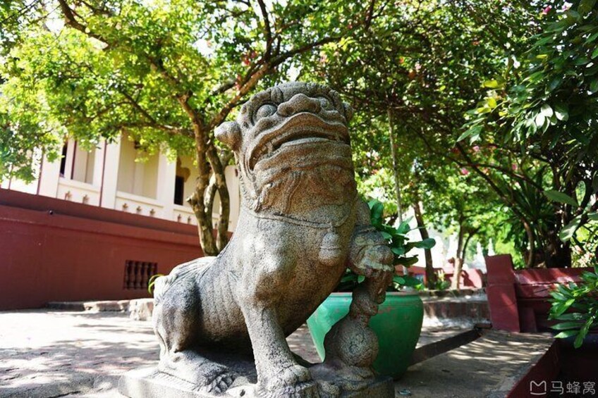 Full-Day Phnom Penh City & Silk Island with a local Tuk Tuk Tours