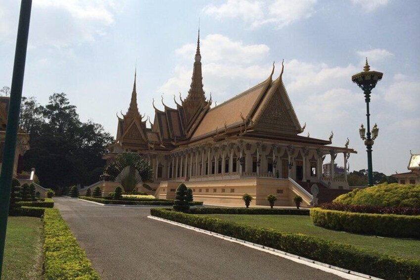 Phnom Penh Vital Discovery-Full Day Tour (Including all services)