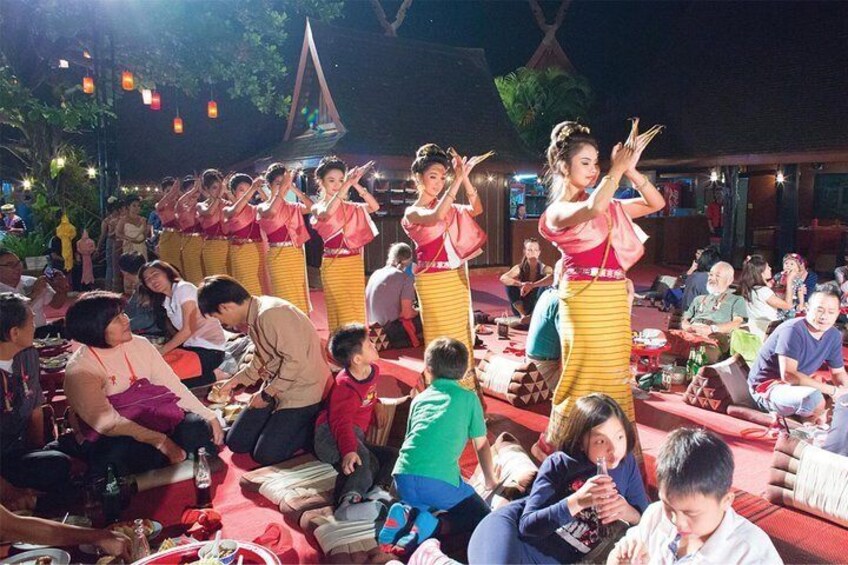 Traditional Khum Khantoke Dinner from Chiang Mai with Cultural Dance Show
