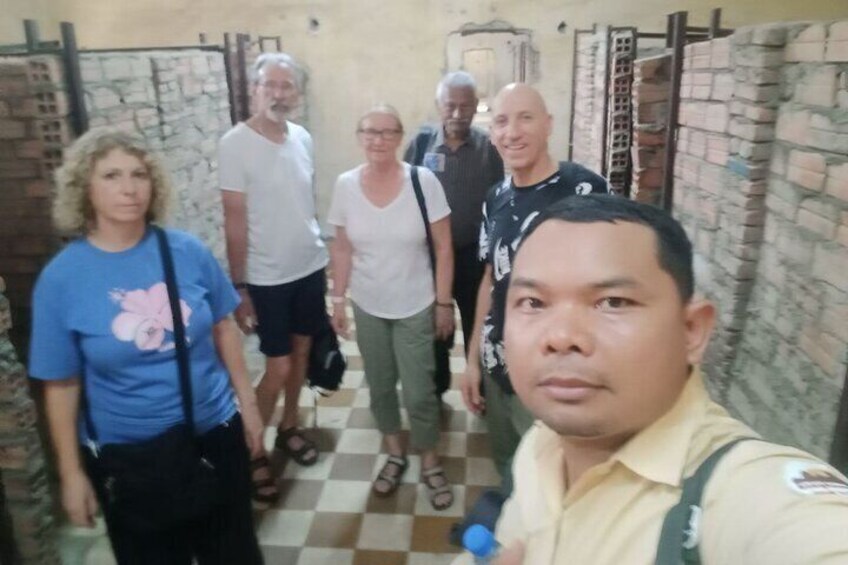 The Killing Field and Toul Sleng Genocide Museum (S21) Tour