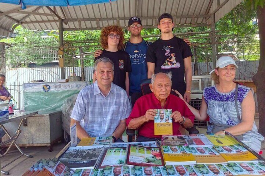 The Killing Field and Toul Sleng Genocide Museum (S21) Tour