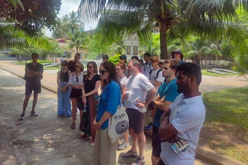 The Killing Field and Toul Sleng Genocide Museum (S21) Tour