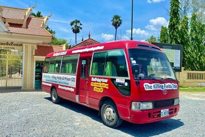 Tour dei campi di sterminio e della prigione S21