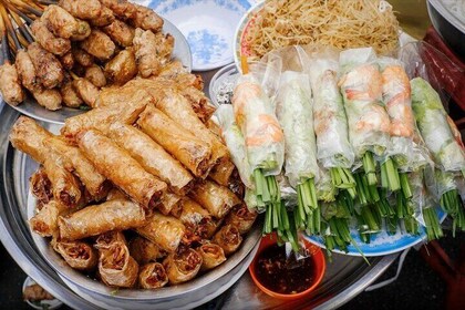 Hanoi Old Quarter Tasting Food Tour Like A Local (Vegan/Vegetarian/Cyclo)