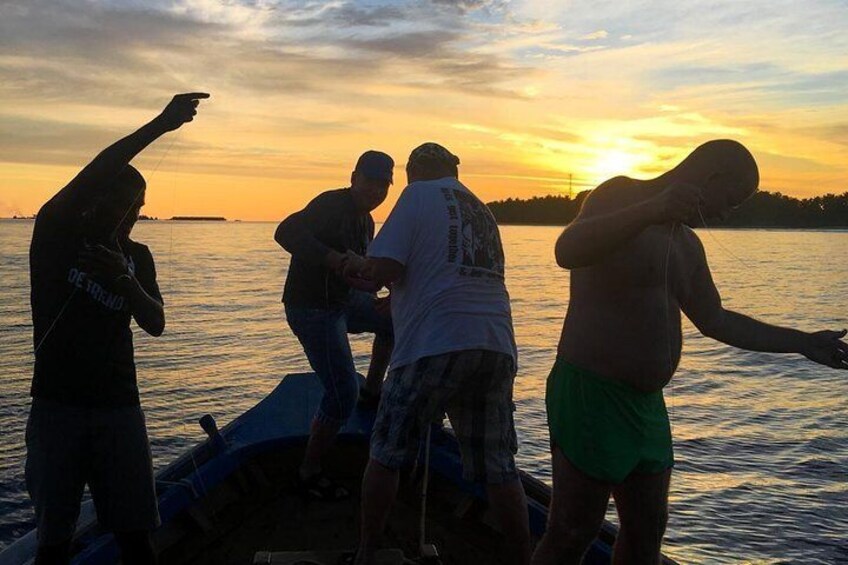 Maafushi: Sunset Fishing With Bbq Dinner