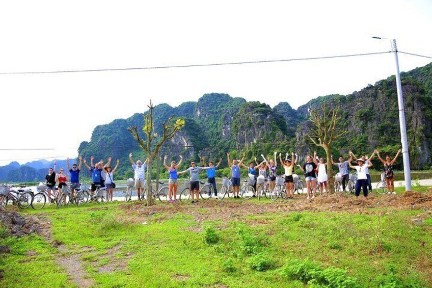 Luxury Hoa Lu-Tam Coc-Mua Cave Full Day Tour ( Full Inclusions )