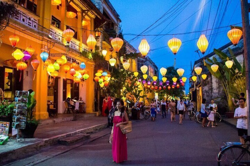 PRIVATE Marble Mountain - Hoi An Colour Lanterns & Night Market