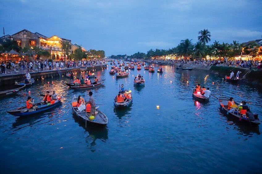 PRIVATE Marble Mountain - Hoi An Colour Lanterns & Night Market