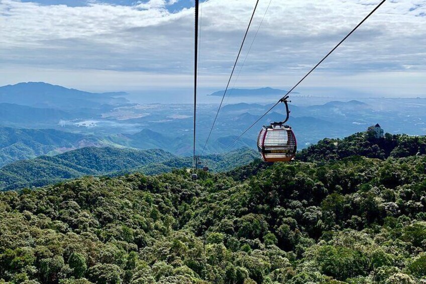Private Golden Bridge & Ba Na Hills 1 Day with Buffets lunch & 2 ways cable car