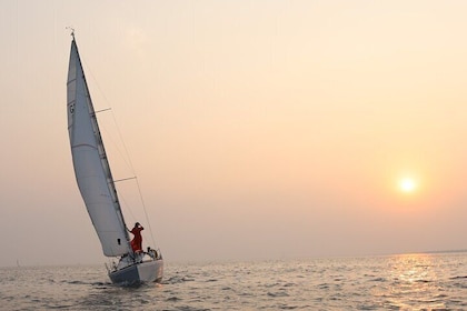 Yachting Adventure Amidst Mumbai's Coastal Charm on MidSize Yacht