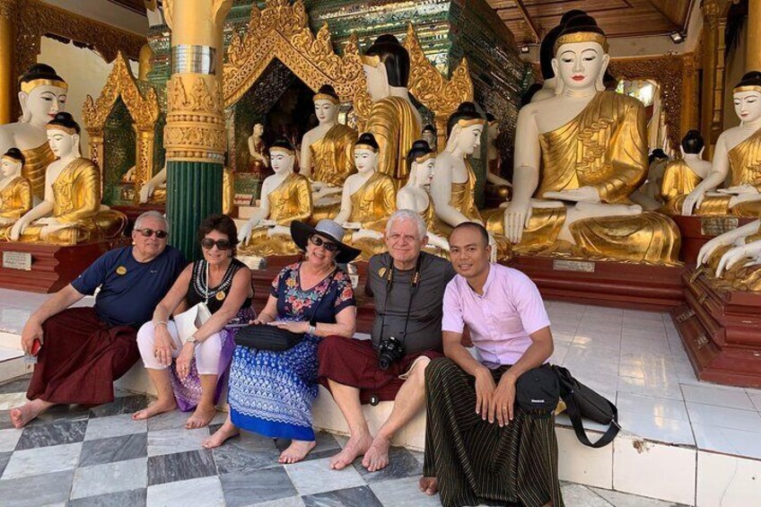 Tour around Shwedagon
