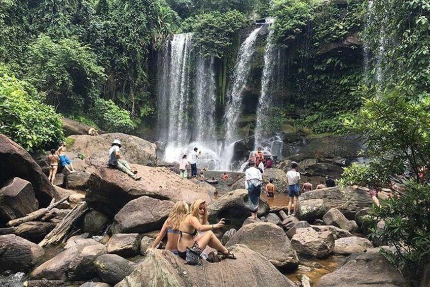 Explore 1000 Lingas Carving & Waterfall Phnom Kulen Private Experience