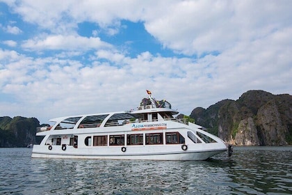 Halong Luxury Cruise with Buffet lunch from Hanoi with transfer