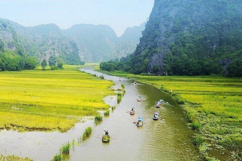 1-Day Tour Hoa Lu/Bai Dinh- Trang An/ Tam Coc- Mua Cave