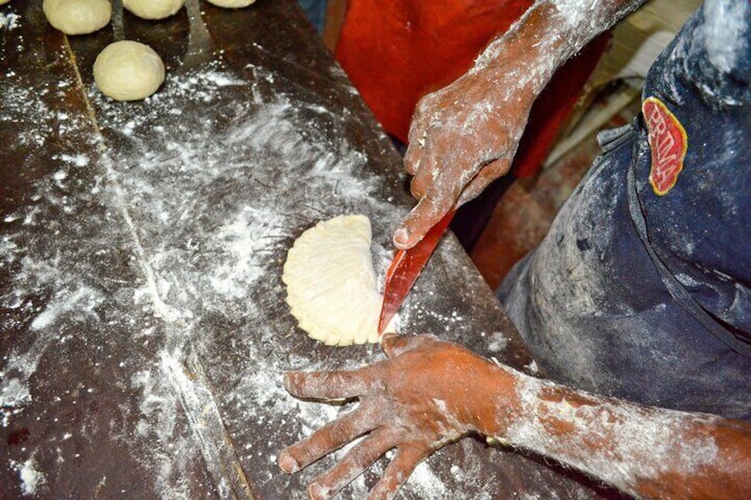 Sri Lankan Traditional Bakery Experience from Panadura