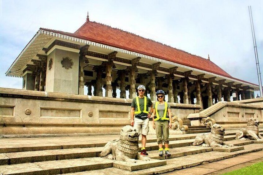 Morning Cycling in Colombo