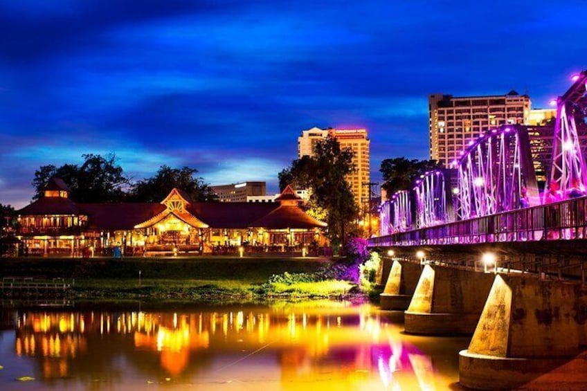 Chiang Mai Night Safari Tour including Transfer (Minimum 2 pax)