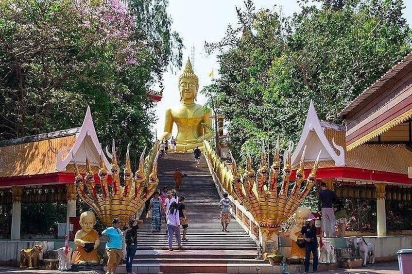 Selfie City Tour & Temple Tour of Pattaya with Lunch