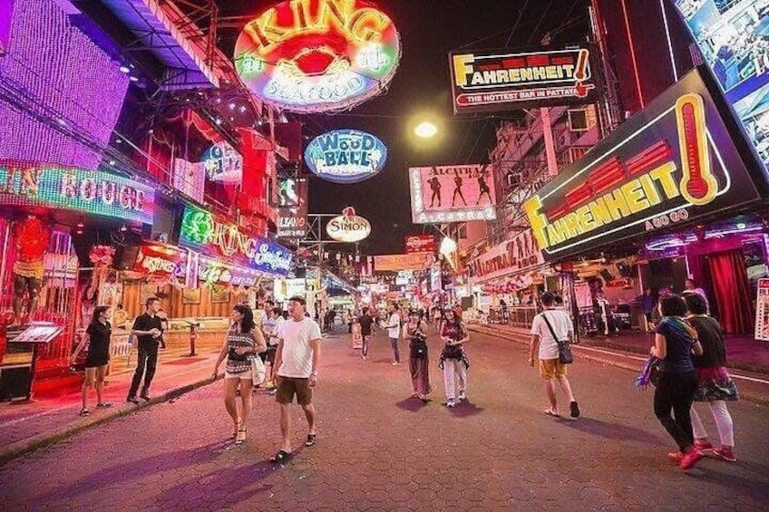 Discover Pattaya like Local by Songthaew