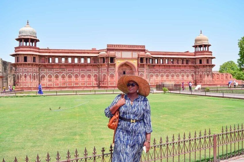 Ladies Special only - Same Day Agra Trip