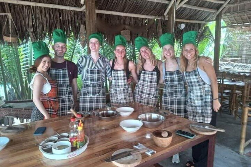 Hoi An Eco Cooking Class(Local market, Basket boat, crab fishing& cooking class)