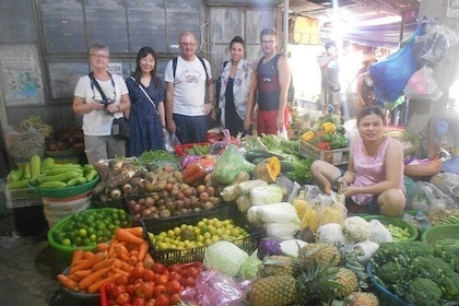 Cours de cuisine écologique à Hoi An (marché local, bateau à panier, pêche ...