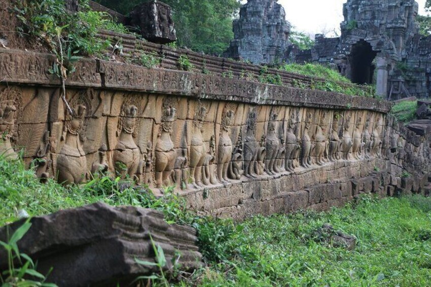 Preah Khan kompong Svay temple.